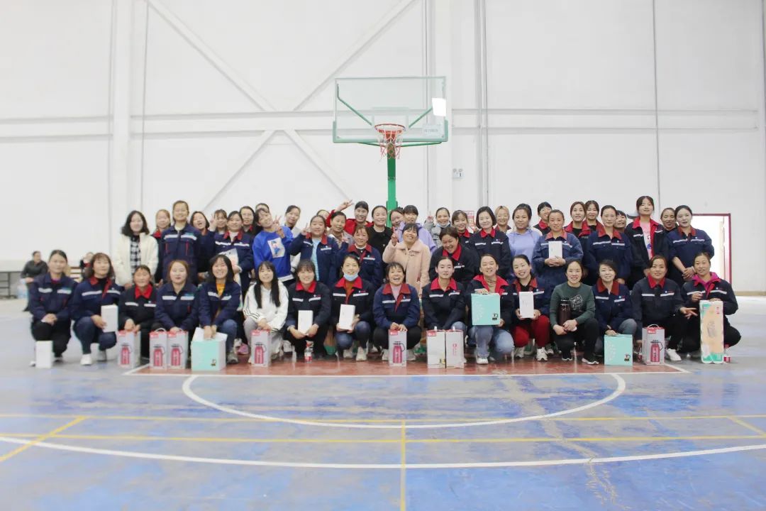 Uniting Women’s Strength, Showcasing Female Elegance